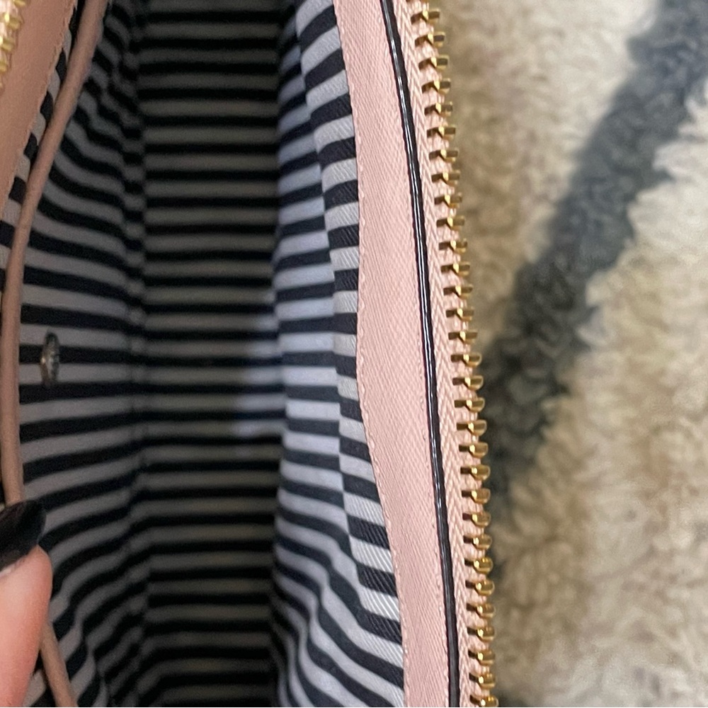 Kate Spade Bag - Picture 6 of 8